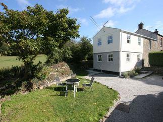 Barkla Cottage is located in St Agnes