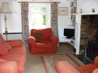 Rose Cottage price range is 324 - £738