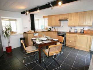 Slades Cottage is in Bodmin, Cornwall