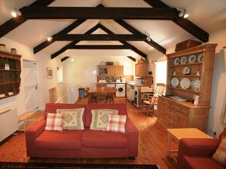 Croft Prince Barn is located in St Agnes