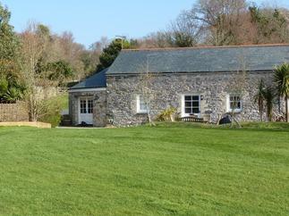 Dolphin Cottage is located in St Austell