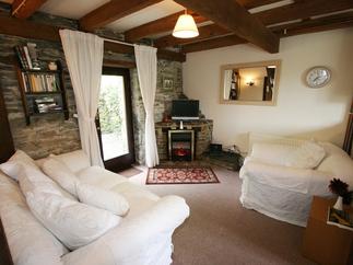 Cob Loaf Cottage is in Fowey, Cornwall