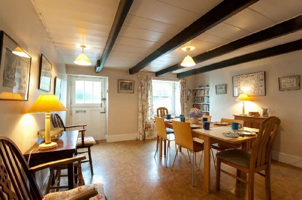 April Cottage Holiday Cottage