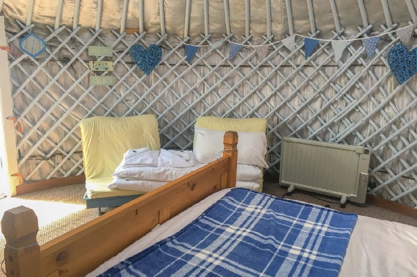 Cottage holidays England - Bluebell Yurt