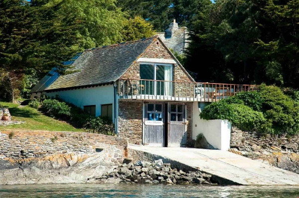 The Boathouse is located in St Mawes