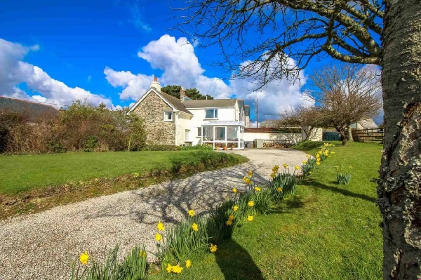 Quince Cottage, Pendower is located in Veryan