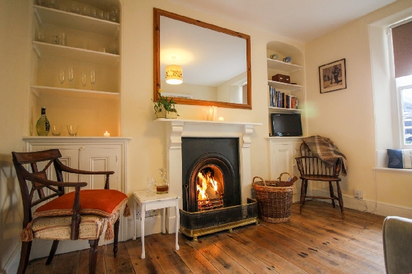 Mariners Cottage price range is from just £329