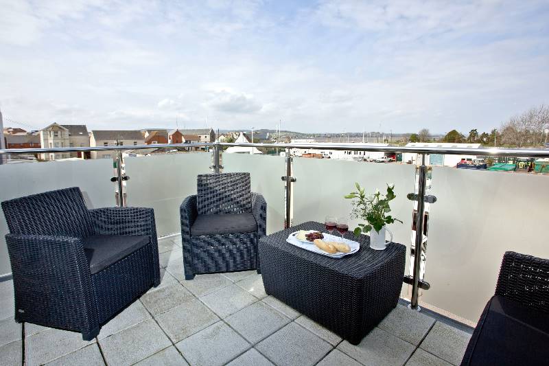 Sunnymead Penthouse is located in Exmouth