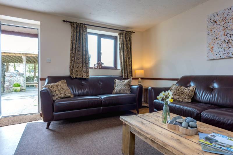 Nook Cottage, East Thorne is located in Bude