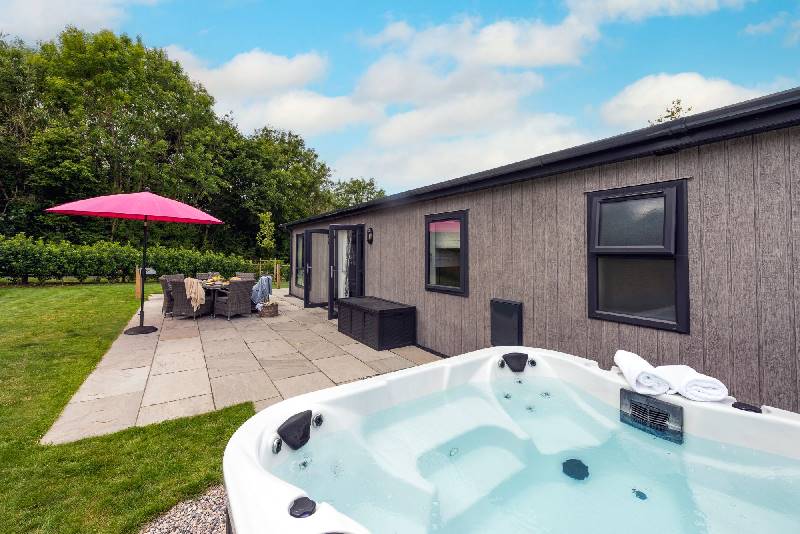 Blossom Lodge, 1 Roadford Lake Lodges is in Lifton, Cornwall
