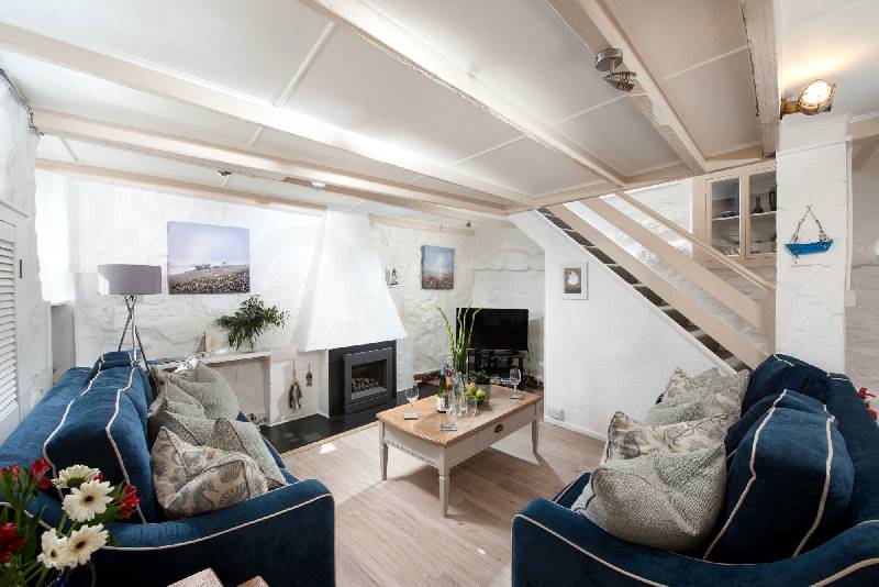 Mariners Cottage, St Ives price range is 523 - £ 2400