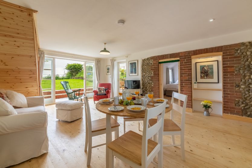 Gallery Cottage is located in Wighton