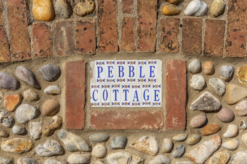 Pebble Cottage sleeps 6