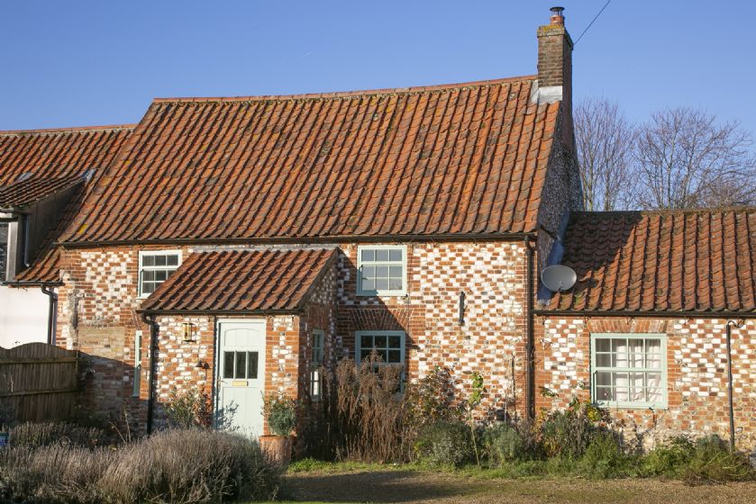 Cherry Tree Cottage is located in Stanhoe