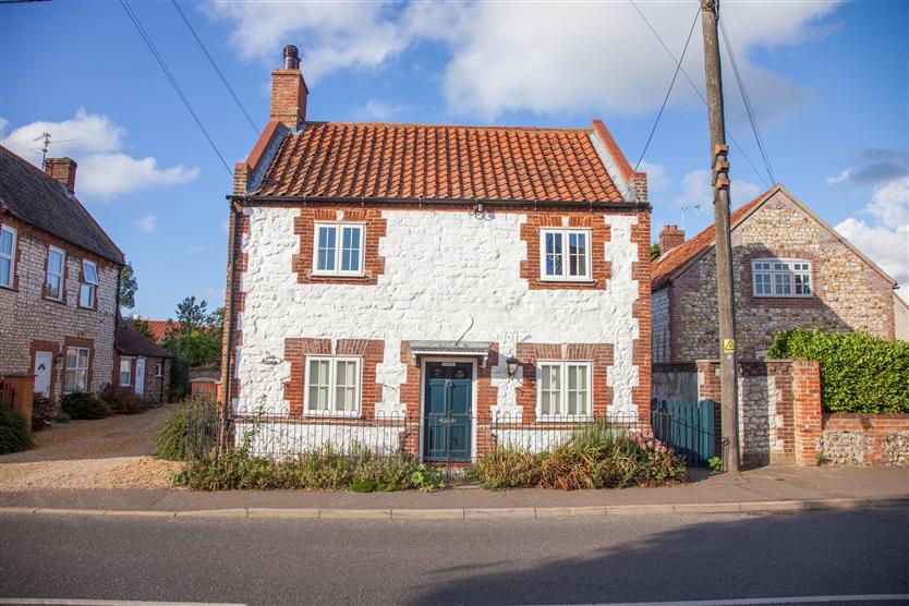 Ivy Cottage (Thornham) is located in Thornham