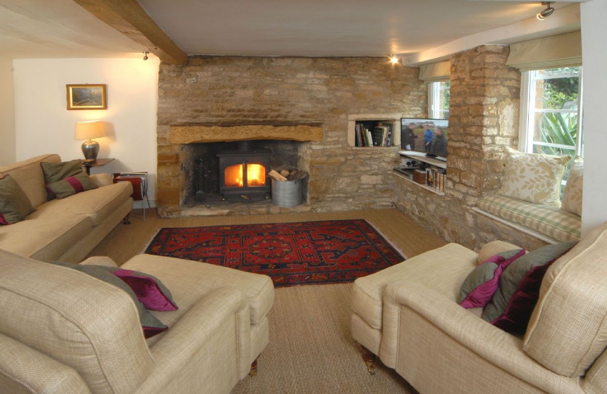 Top Cottage is located in Upper Oddington