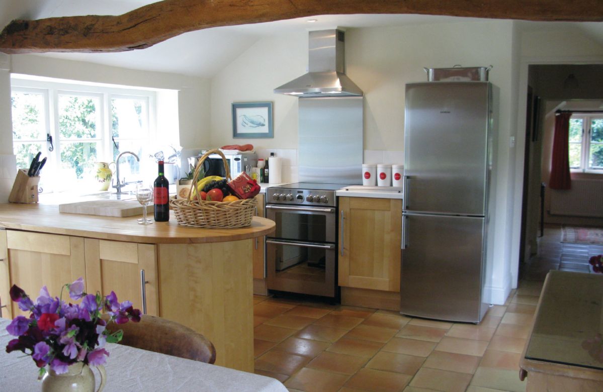 Pear Tree Cottage is located in Wickmere