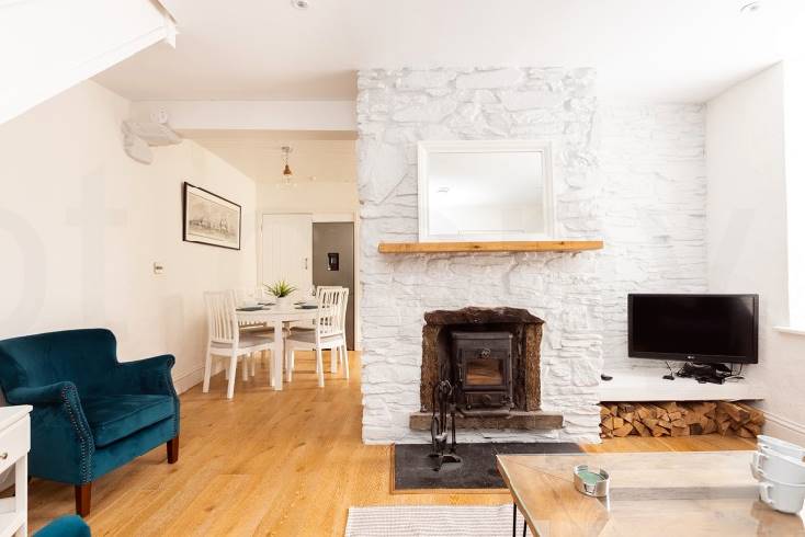Farriers Cottage, Chipton Barton is located in Dittisham