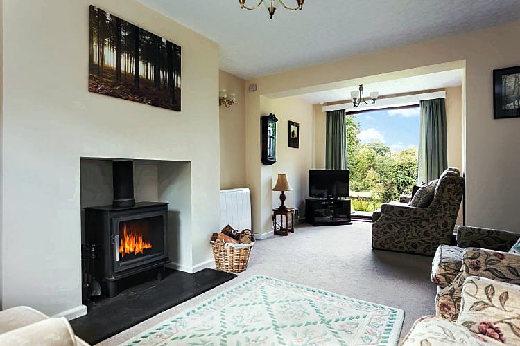 Acres Down Farm Cottage is located in Minstead