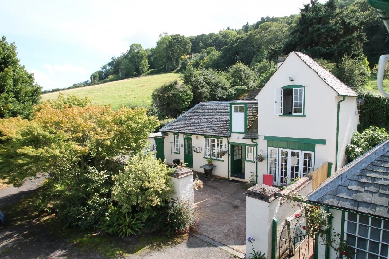 Coachmans Cottage a holiday cottage rental for 2 in West Porlock, 