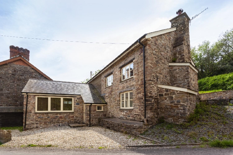The Mill House a holiday cottage rental for 6 in Bampton, 