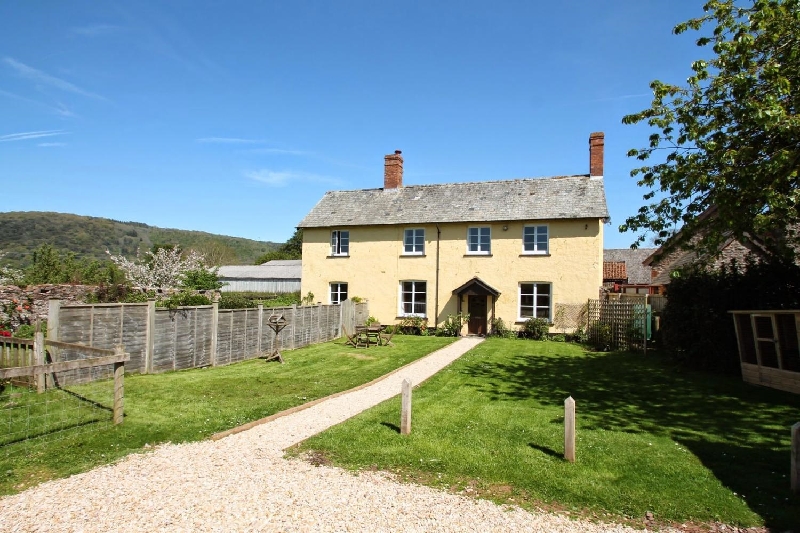 Farm Cottage a holiday cottage rental for 6 in West Luccombe, 