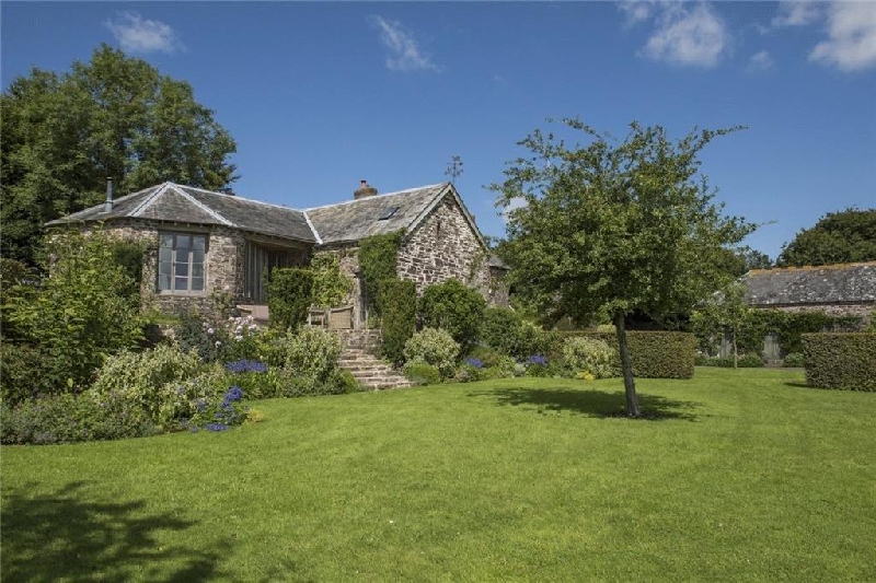 The Roundhouse a holiday cottage rental for 6 in West Anstey, 