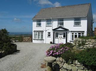 Tregonning Hill House a holiday cottage rental for 6 in Praa Sands, 