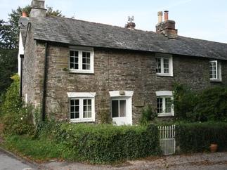Hollyhocks Cottage a holiday cottage rental for 7 in Bodmin, 