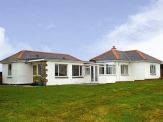 Rospletha Bungalow a holiday cottage rental for 6 in Sennen, 