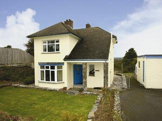 Daffy-Down-Dilly a holiday cottage rental for 4 in Wadebridge, 