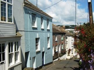 Diamond Cottage a holiday cottage rental for 6 in Fowey, 