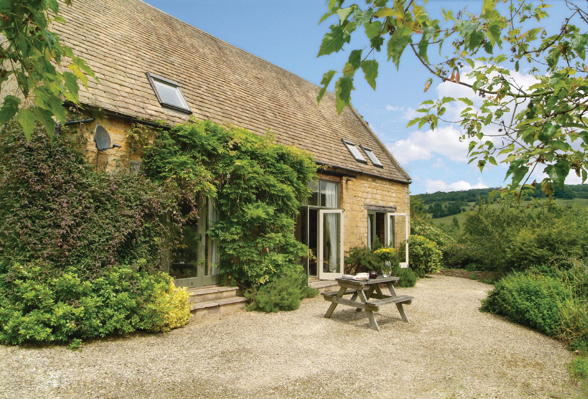 Buckland Wood Barn a holiday cottage rental for 4 in Buckland, 