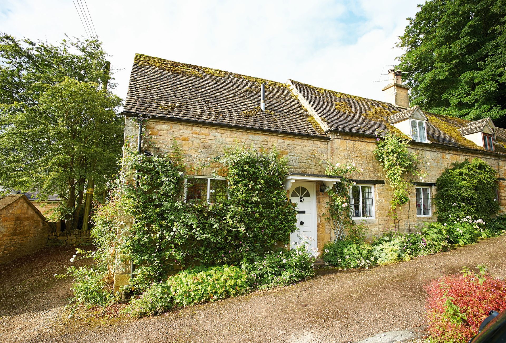 Keytes Cottage a holiday cottage rental for 4 in Bourton-on-the-Hill, 