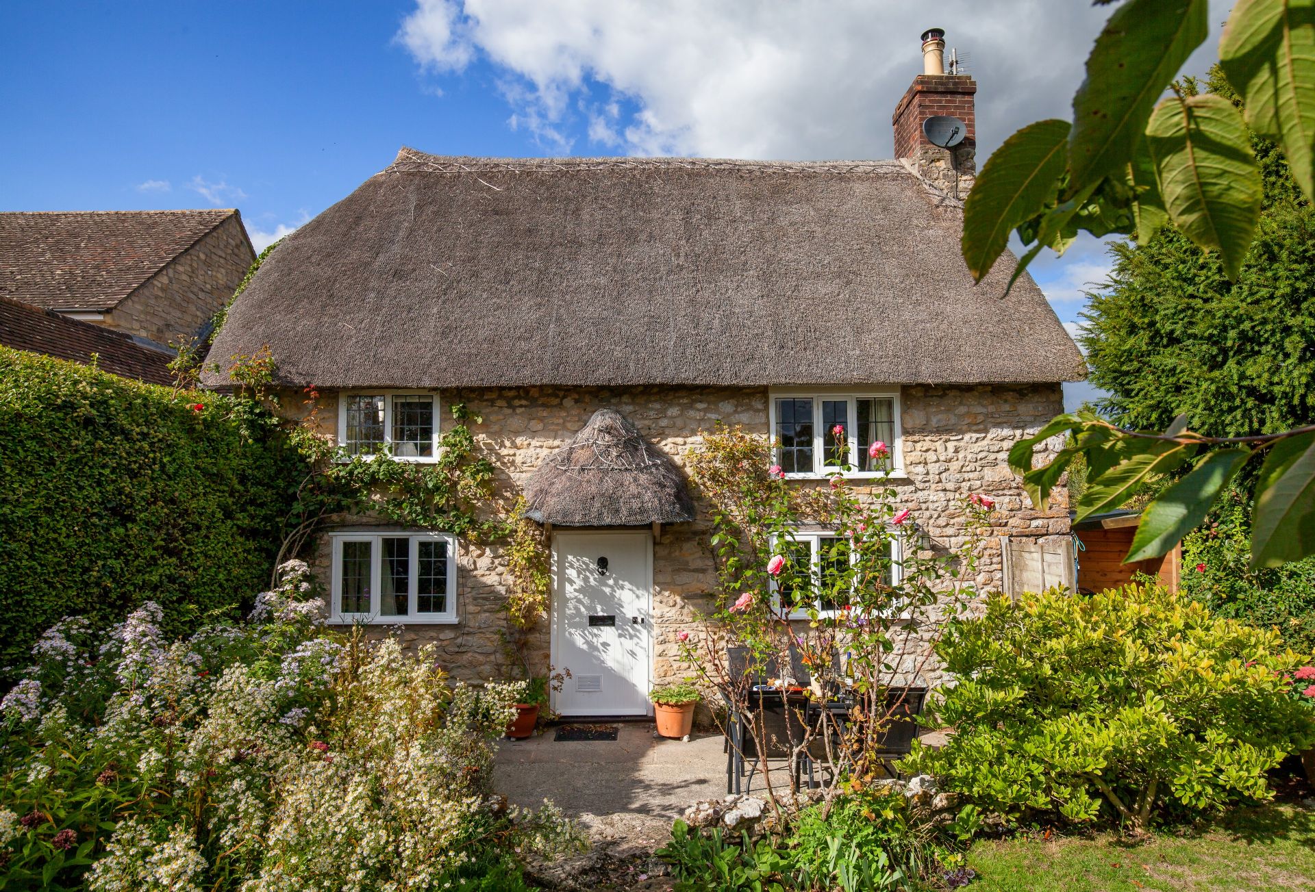 Click here for more about Snowdrop Cottage