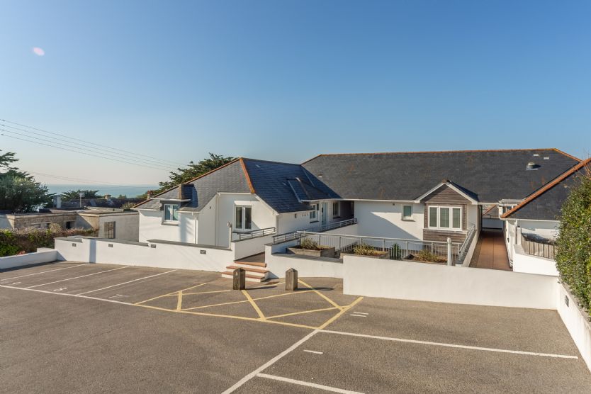 4 Pentire Rocks a holiday cottage rental for 6 in New Polzeath, 