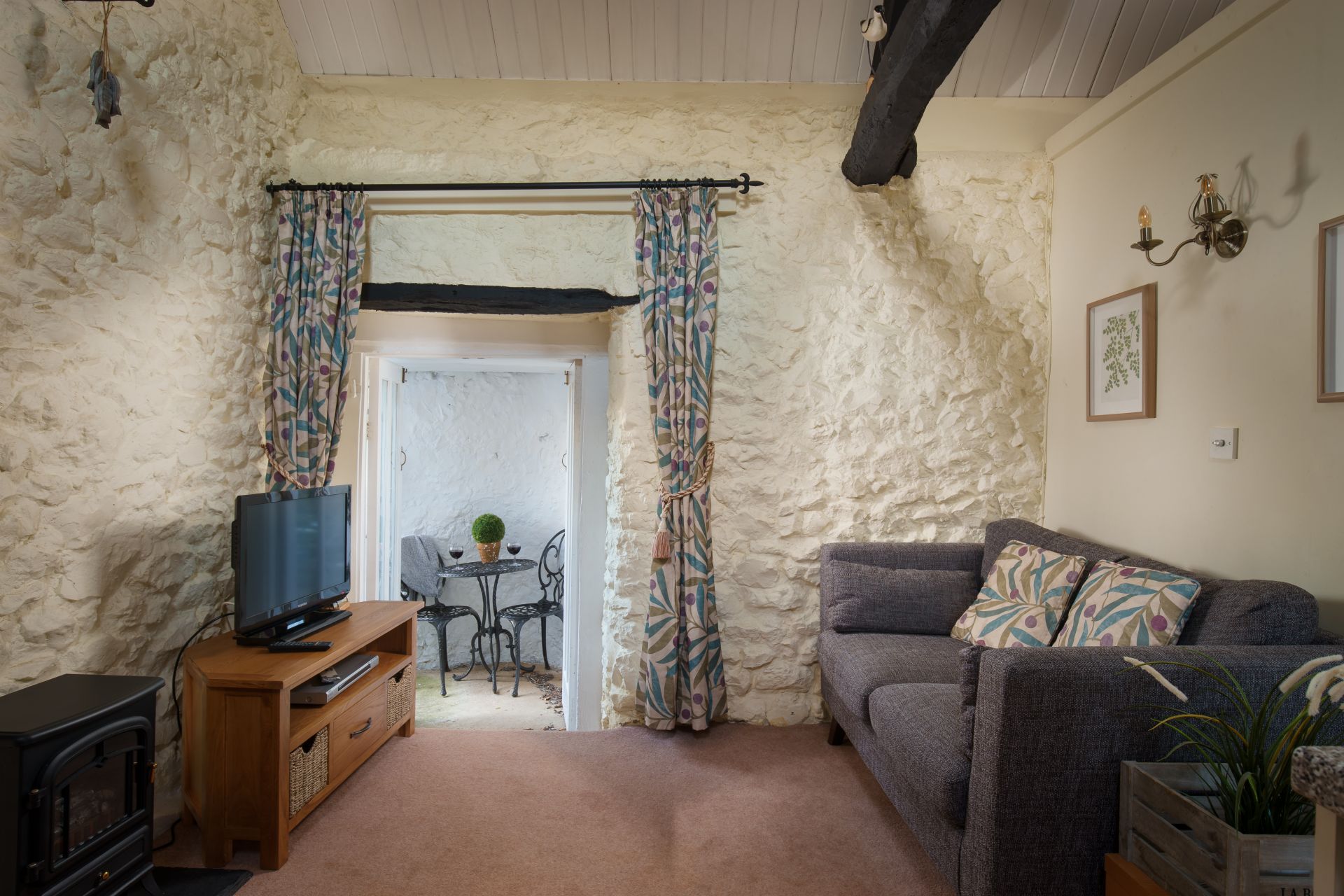 Swallow Cottage a holiday cottage rental for 2 in Lyme Regis and surrounding villages, 