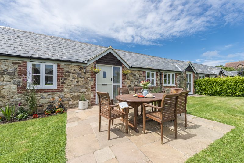 Chestnut Cottage a holiday cottage rental for 6 in Yarmouth and surrounding villages, 