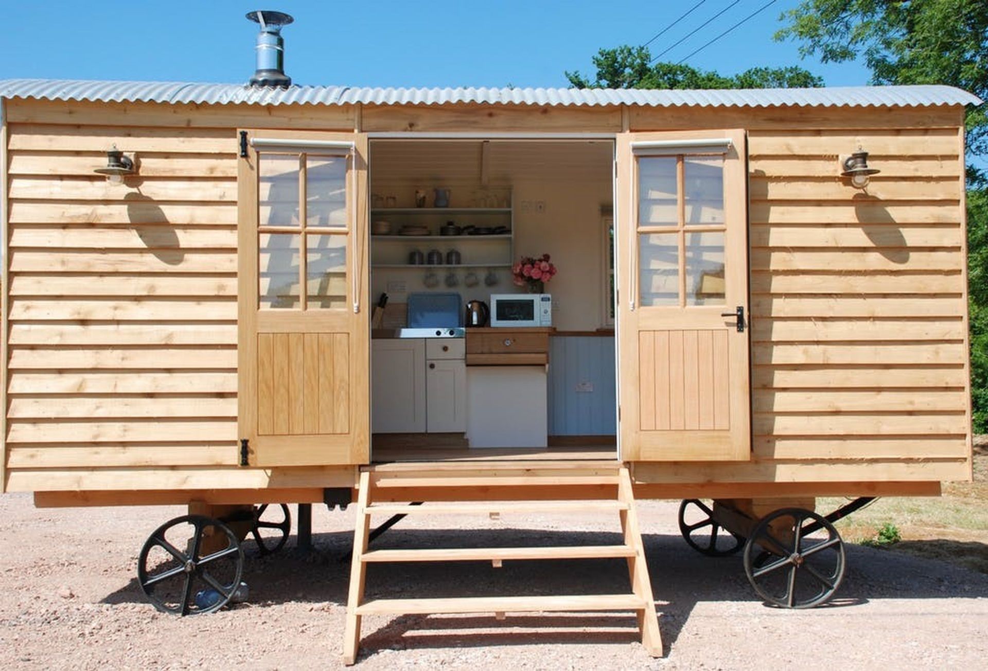 Apple the shepherd's hut a holiday cottage rental for 2 in Sherborne and surrounding villages, 