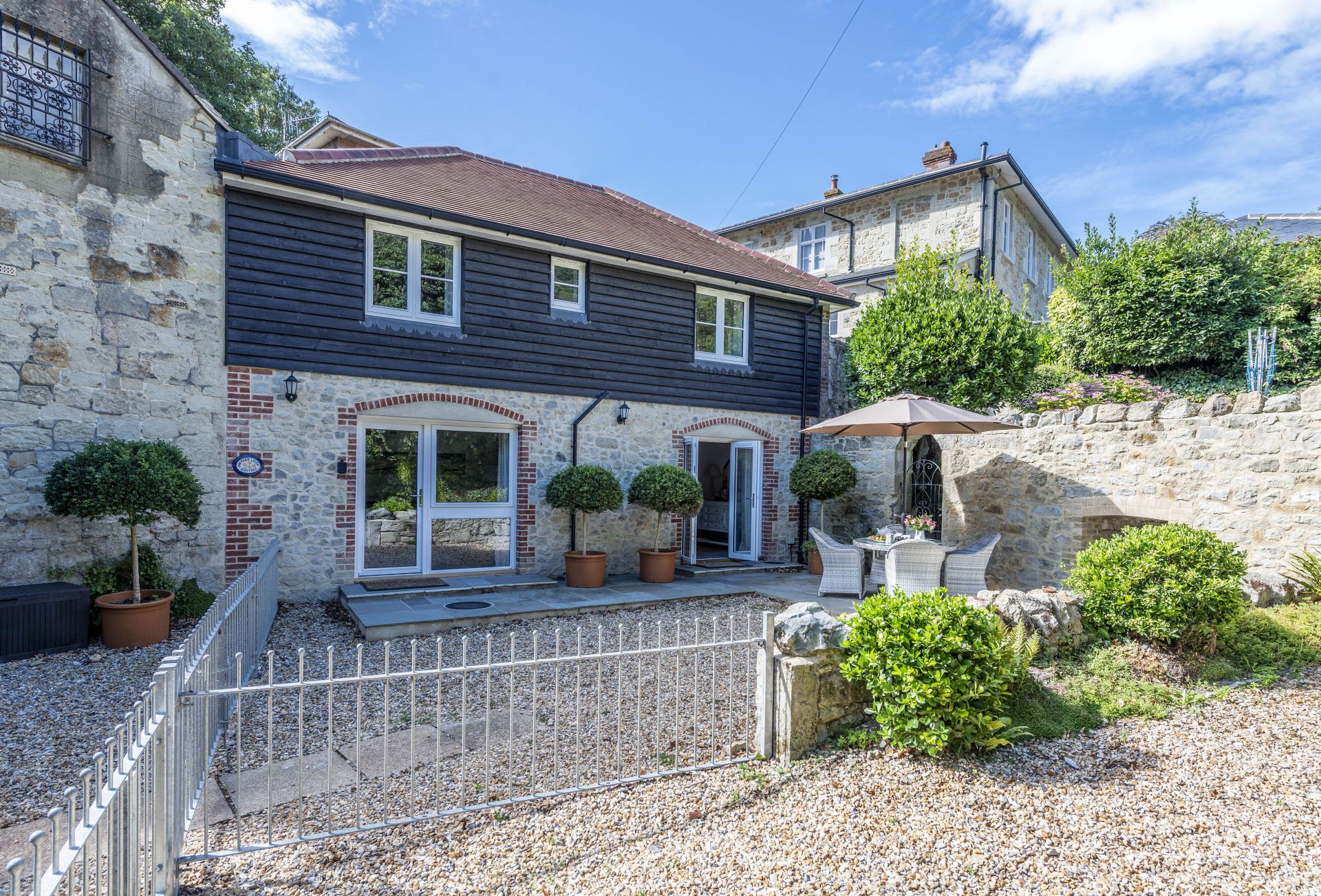 Click here for more about Orchard Leigh Cottage