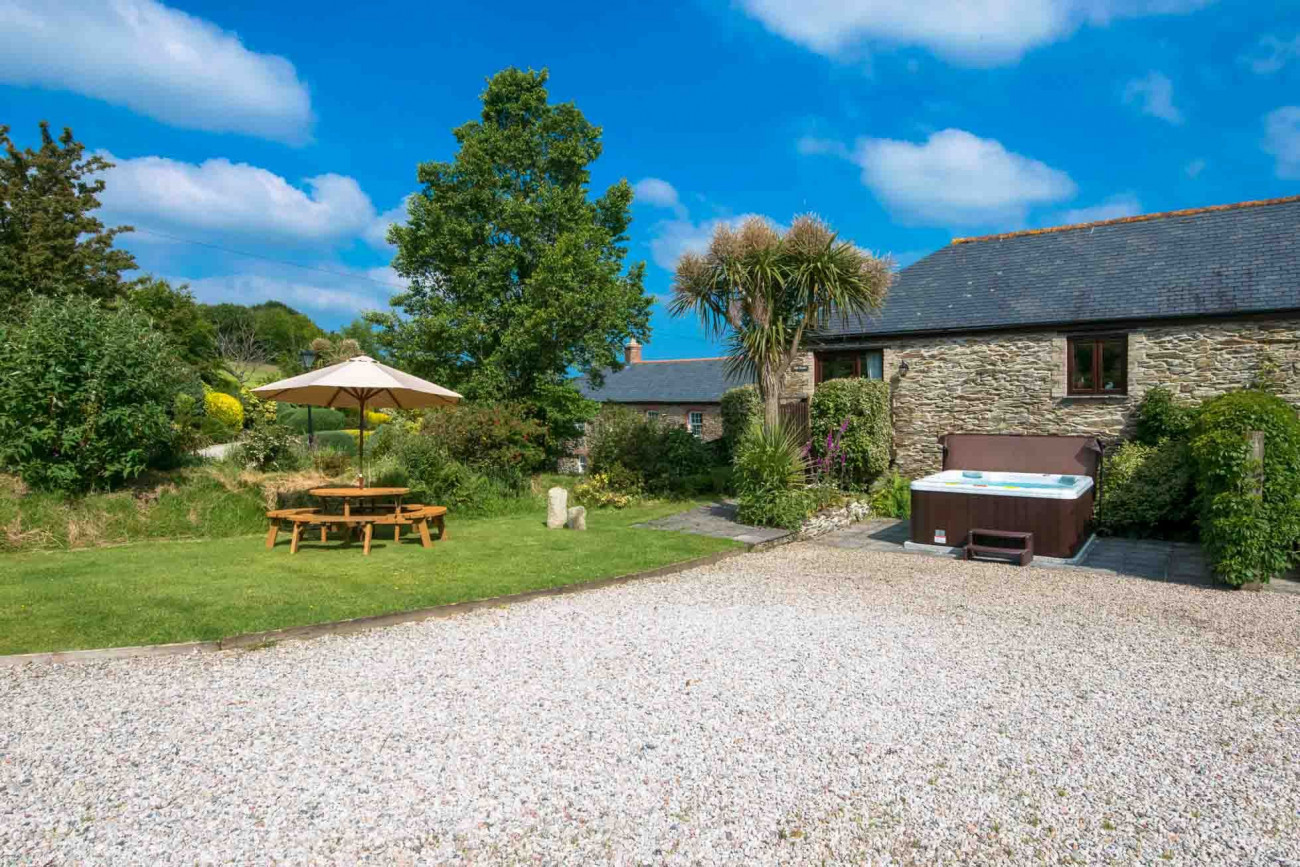 Mill House at Goonwinnow a holiday cottage rental for 9 in Newquay, 