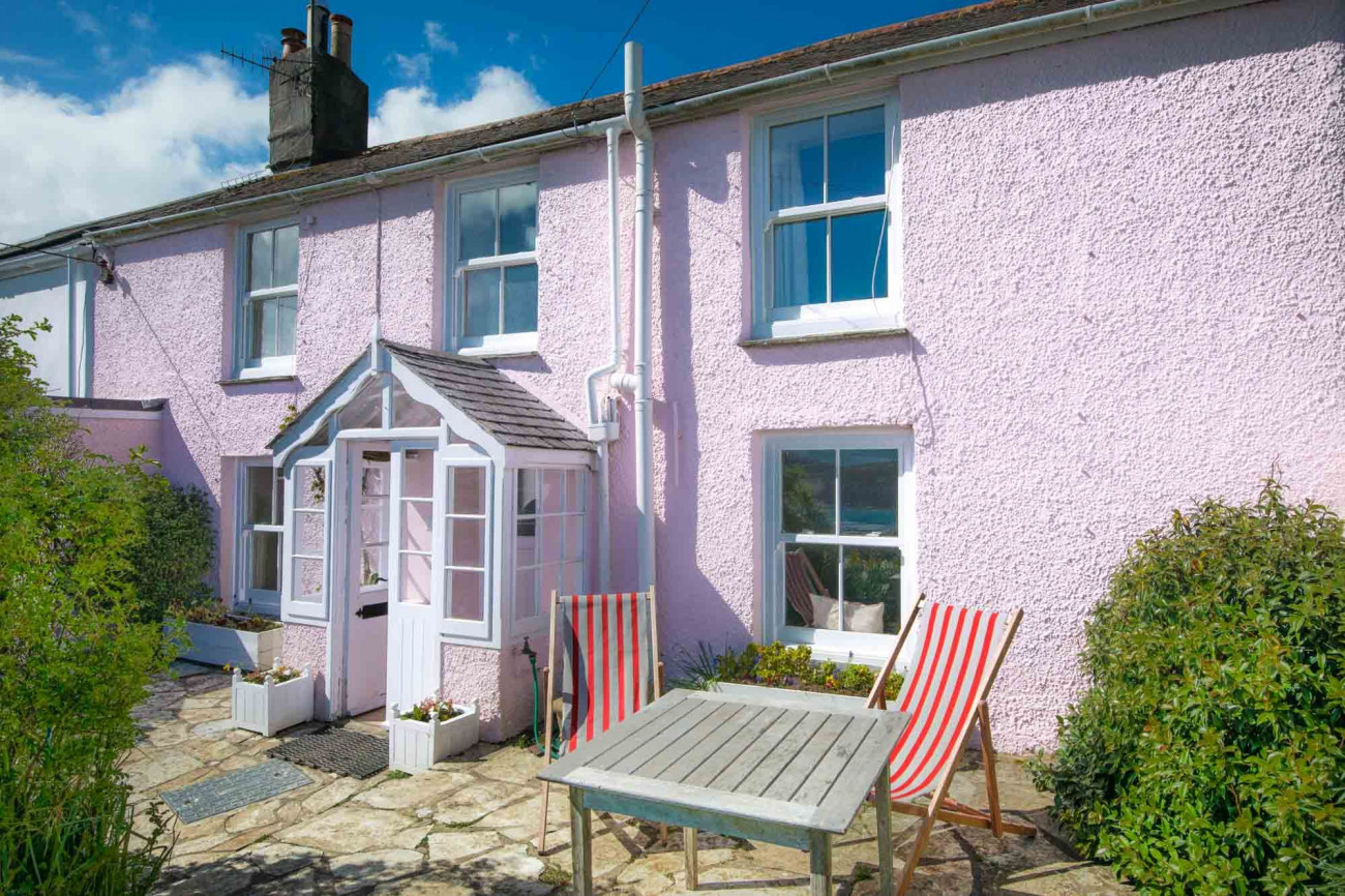 Camellia Cottage a holiday cottage rental for 6 in St Mawes, 