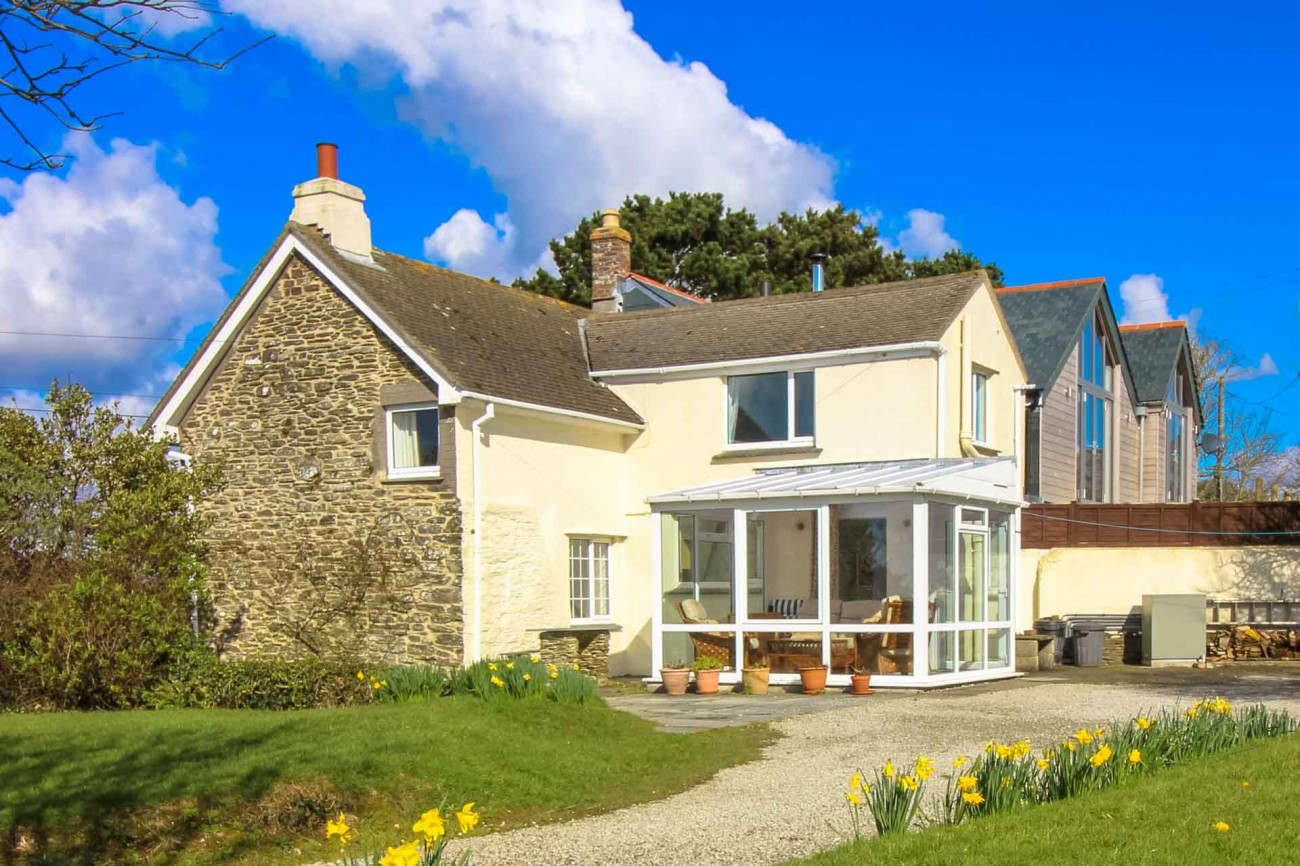 Quince Cottage, Pendower a holiday cottage rental for 4 in Veryan, 