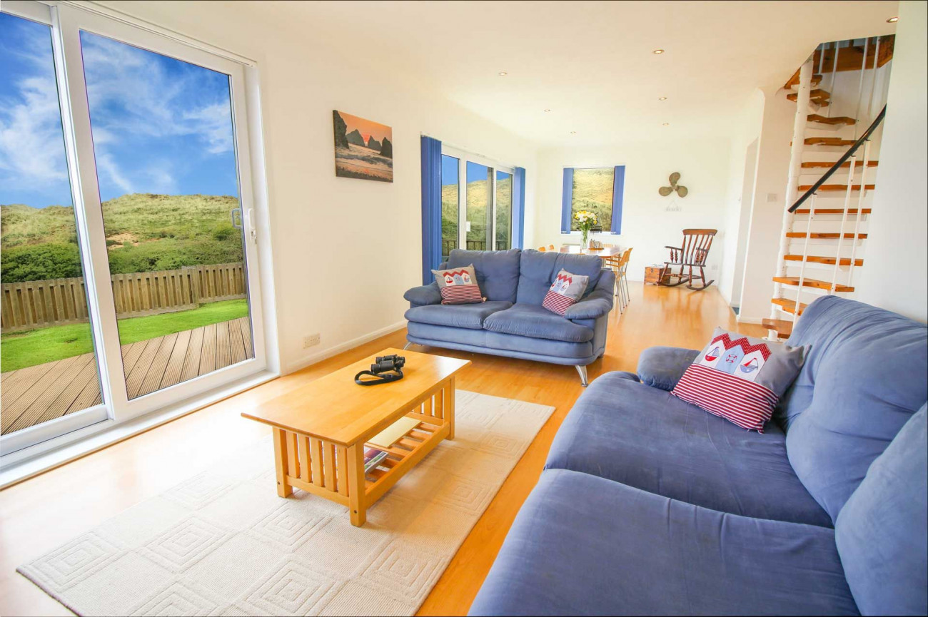 Springtide a holiday cottage rental for 6 in Holywell Bay, 