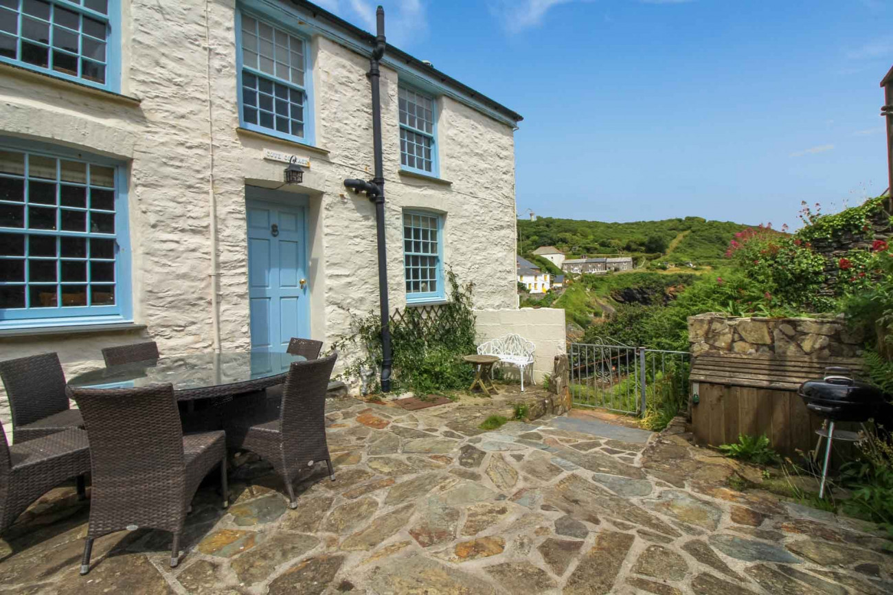 Cove Cottage a holiday cottage rental for 6 in Portloe, 