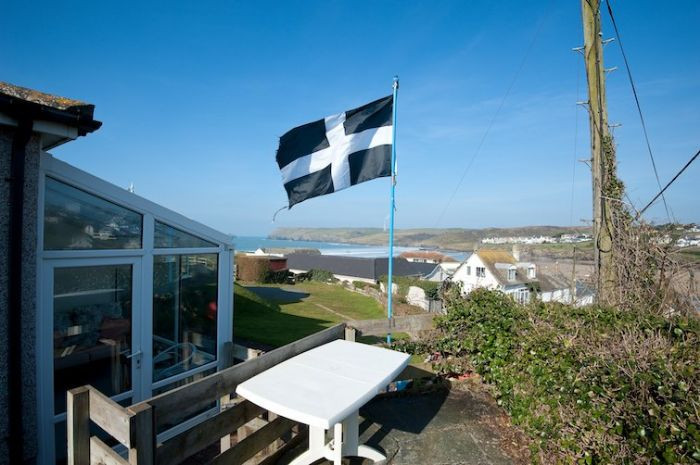 Hithertwo a holiday cottage rental for 4 in Polzeath, 
