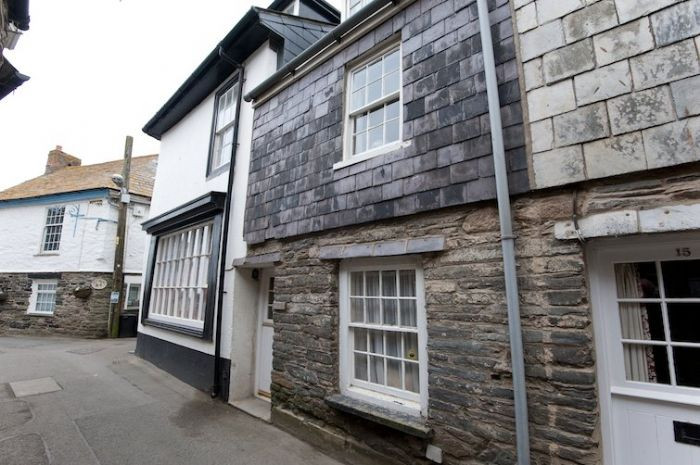 Fishermans Cottage a holiday cottage rental for 4 in Port Isaac, 