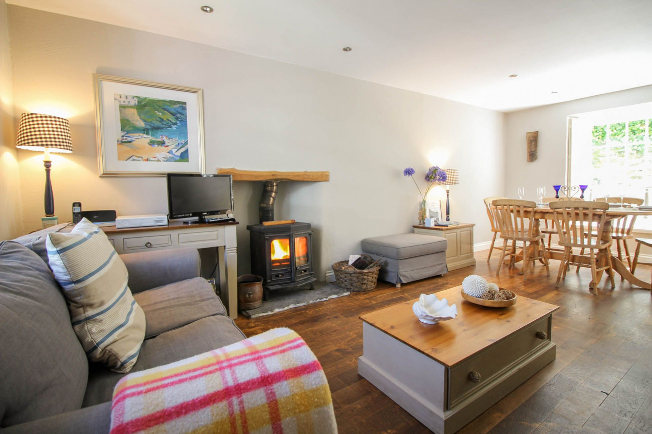 Bay Cottage a holiday cottage rental for 6 in Portloe, 