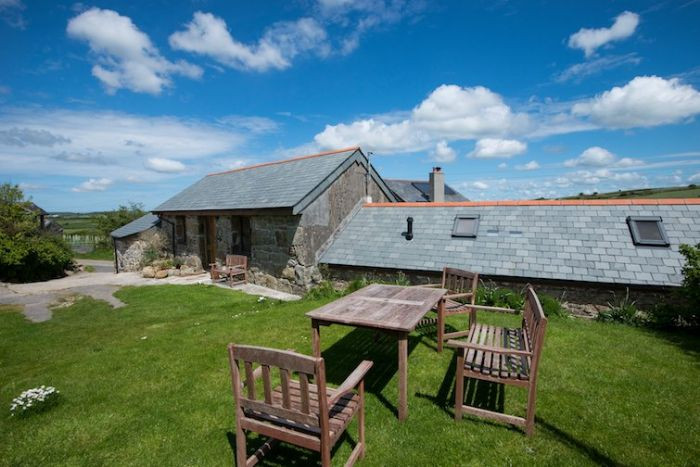 Details about a cottage Holiday at Treganoon Round Barn