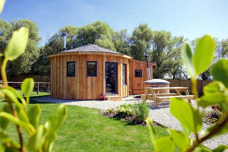 Fern Leaf Roundhouse, East Thorne a holiday cottage rental for 4 in Bude, 
